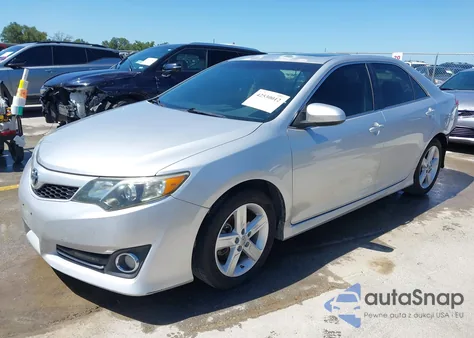 2014 Toyota Camry Se z USA, uszkodzony, nr VIN 4T1BF1FK9EU758176